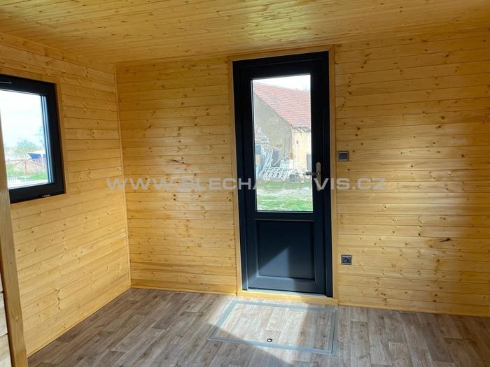 Stavba hausbotů — fotografie 32